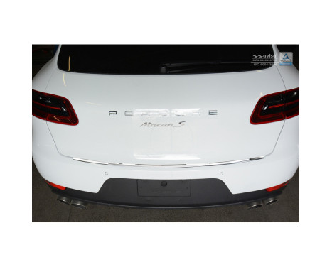 Stainless steel bumper protector suitable for 'Deluxe' Porsche Macan 2014- Chrome/Red-Black Carbon, Image 3
