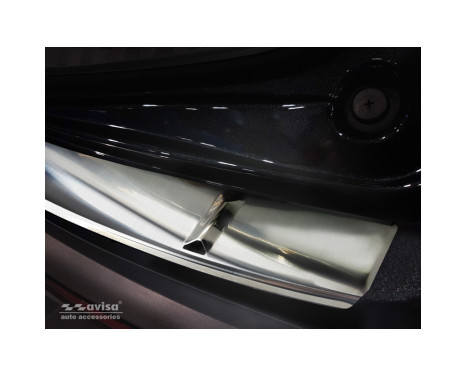 Stainless steel bumper protector suitable for Alfa Romeo Stelvio 2017- 'Ribs', Image 2
