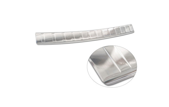 Stainless steel bumper protector suitable for BMW 3-Series G21 Touring 2019-2022 'Ribs', Image 6
