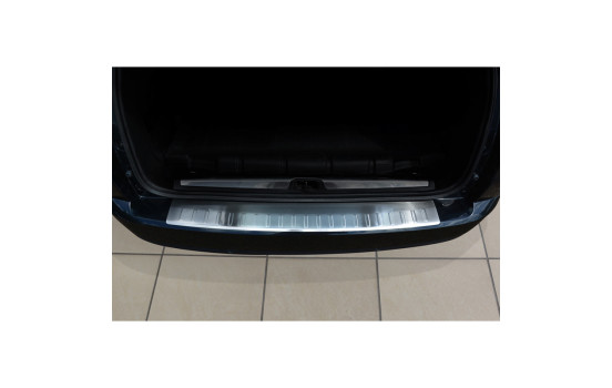 Stainless steel bumper protector suitable for Citroën C5 Tourer 2008- 'Ribs', Image 2