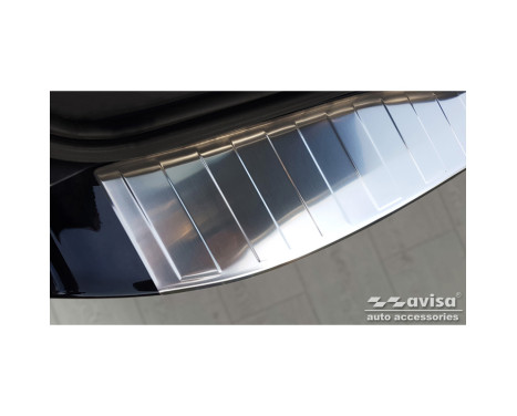 Stainless steel bumper protector suitable for Ford Mondeo Wagon FL 2010-2014 'Ribs', Image 3