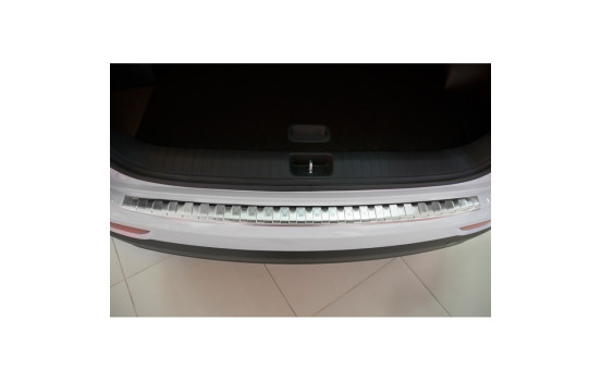 Stainless steel bumper protector suitable for Kia Sportage IV 2016- 'Ribs', Image 2