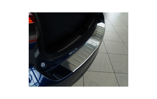 Stainless steel bumper protector suitable for Mazda 6 III GJ estate 2012- 'Ribs', Image 2