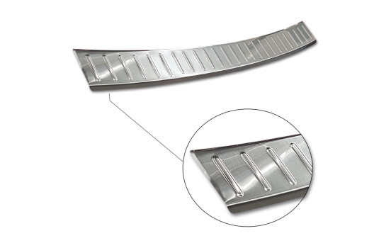 Stainless steel bumper protector suitable for Mercedes C-Class W205 Kombi 2014- 'Ribs', Image 5