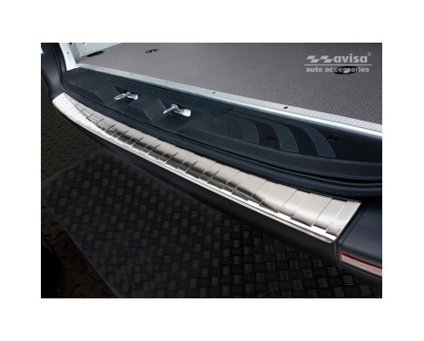 Stainless steel bumper protector suitable for Mercedes Sprinter III 2018- 'Ribs', Image 3