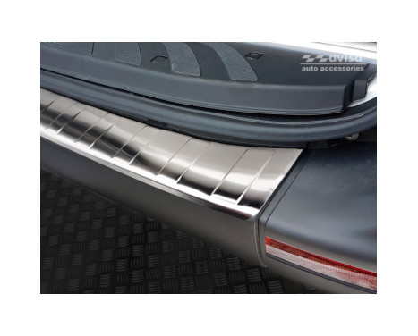 Stainless steel bumper protector suitable for Mercedes Sprinter III 2018- 'Ribs', Image 4