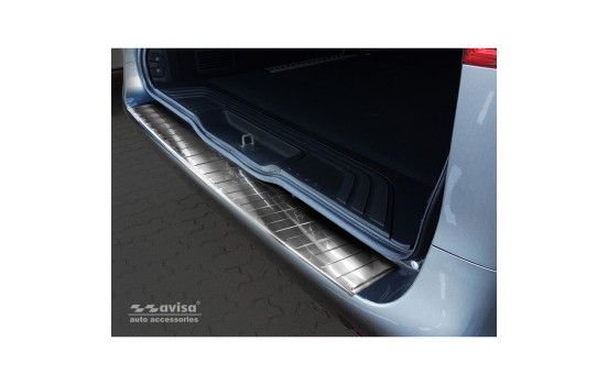 Stainless steel bumper protector suitable for Mercedes Vito & V-Class 2014- 'Ribs' (Long version)