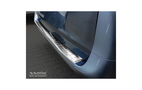 Stainless steel bumper protector suitable for Mercedes Vito & V-Class 2014- 'Ribs' (Long version), Image 3
