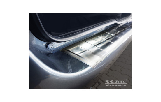 Stainless steel bumper protector suitable for Mercedes Vito & V-Class 2014- 'Ribs' (Long version), Image 4