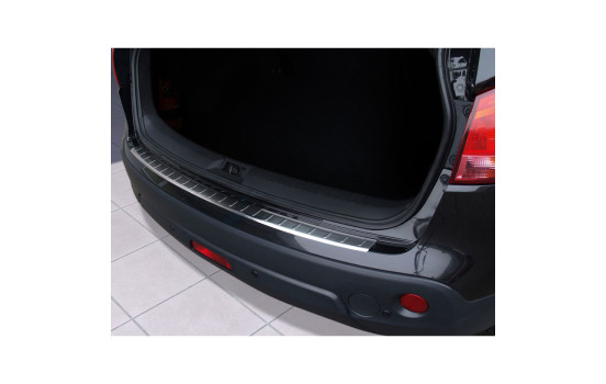 Stainless steel bumper protector suitable for Nissan Qashqai 2007-2013 'Ribs', Image 2