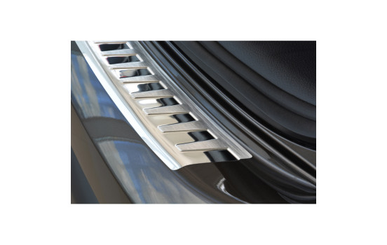 Stainless steel bumper protector suitable for Nissan Qashqai II 2014- 'Ribs', Image 3