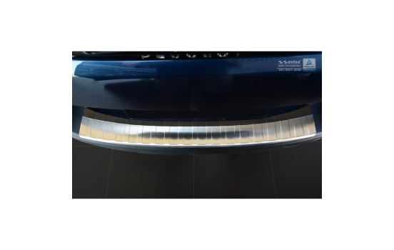 Stainless steel bumper protector suitable for Peugeot 5008 II 2017- 'Ribs', Image 3