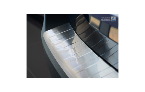 Stainless steel bumper protector suitable for Peugeot 5008 II 2017- 'Ribs', Image 4