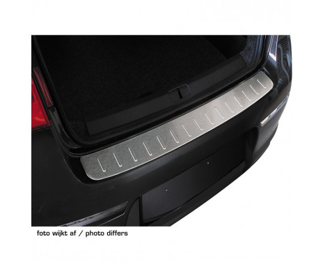 Stainless steel bumper protector suitable for Renault Laguna III Break 2007- 'Ribs', Image 2