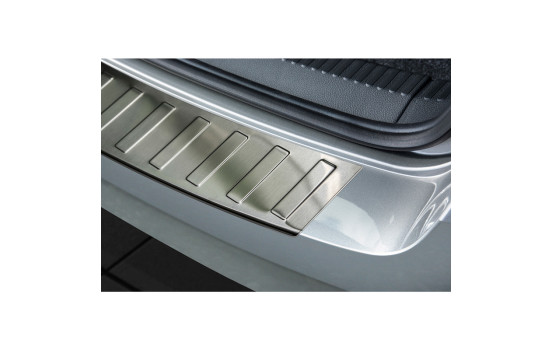 Stainless steel bumper protector suitable for Skoda Fabia III Combi 2015- 'Ribs', Image 2