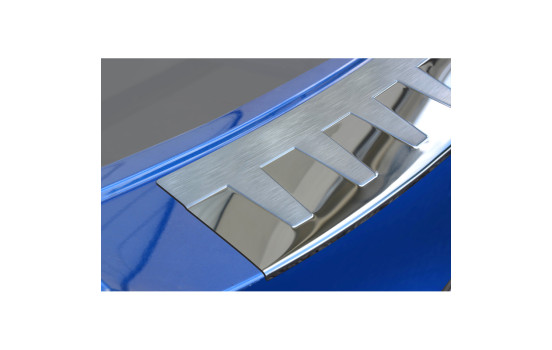 Stainless steel bumper protector suitable for Skoda Octvia III RS Combi 2013- 'Ribs', Image 2