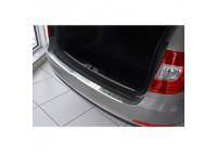Stainless steel bumper protector suitable for Skoda Superb Combi 2013-2015 'Ribs'