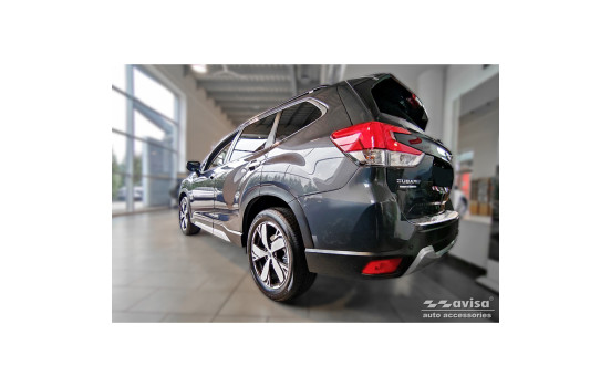 Stainless steel bumper protector suitable for Subaru Forester (SK) 2018- 'Ribs', Image 5