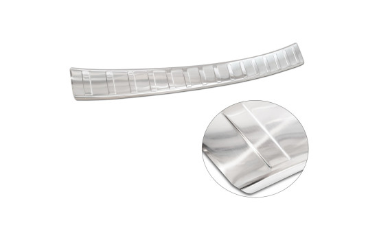 Stainless steel bumper protector suitable for Toyota Aygo X 2022- 'Ribs', Image 6