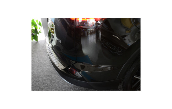 Stainless steel bumper protector suitable for Toyota RAV4 2015- 'Ribs'
