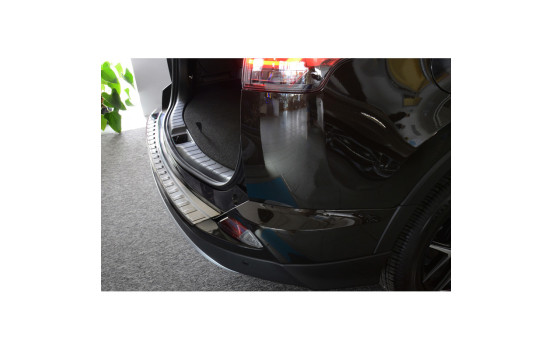 Stainless steel bumper protector suitable for Toyota RAV4 2015- 'Ribs', Image 2