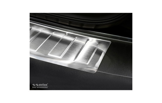 Stainless steel bumper protector suitable for Volkswagen Caddy 2004-2015 & 2015- 'Ribs', Image 2