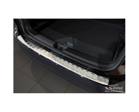 Stainless steel bumper protector suitable for Volkswagen Golf VIII Variant 2020- 'Ribs', Image 2