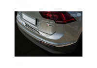 Stainless steel bumper protector suitable for Volkswagen Tiguan II 2016- 'Ribs'