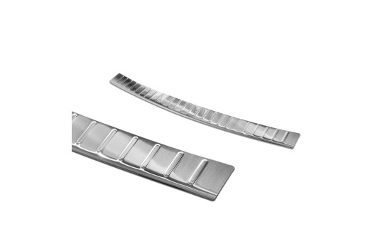 Stainless steel bumper protector suitable for Volkswagen Touareg III (CR7) 2018- 'Ribs', Image 4