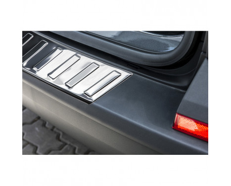Stainless steel bumper protector suitable for Volkswagen Transporter T6 2015- (with tailgate) 'Ribs', Image 2