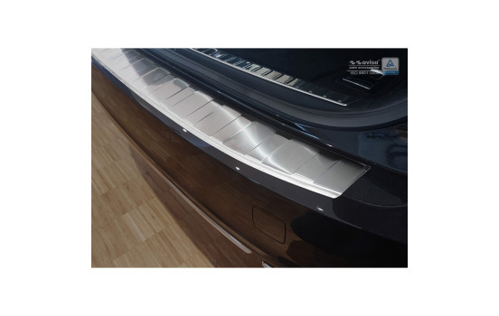 Stainless steel bumper protector suitable for Volvo V90 9/2016- 'Ribs', Image 4