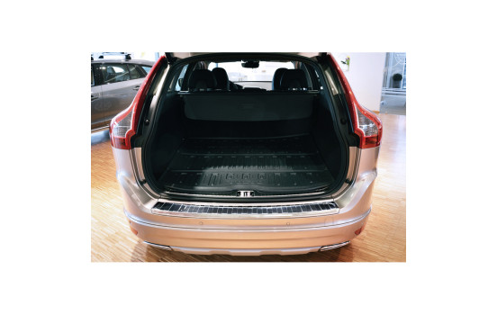 Stainless steel bumper protector suitable for Volvo XC60 2013- 'Ribs', Image 7