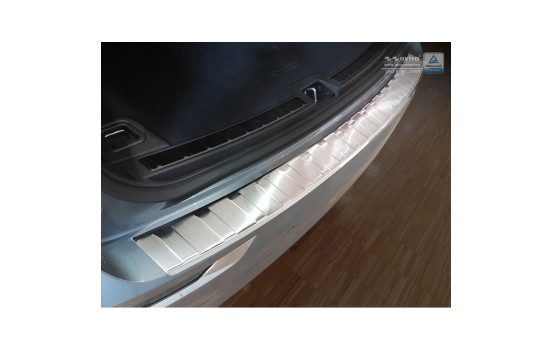 Stainless steel bumper protector suitable for Volvo XC60 II 2017- 'Ribs', Image 4