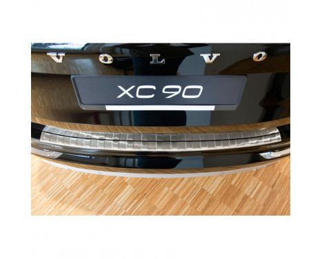 Stainless steel bumper protector suitable for Volvo XC90 2015- 'Ribs', Image 3