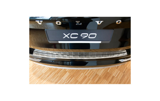 Stainless steel bumper protector suitable for Volvo XC90 2015- 'Ribs', Image 3