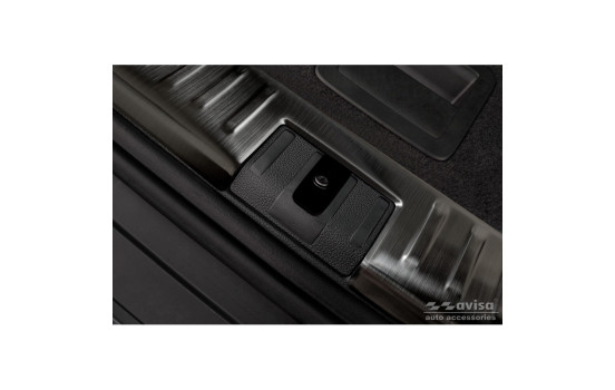 Stainless steel inner bumper protector suitable for Skoda Kodiaq 2017-2021 & Facelift 2021- 'Ribs', Image 3