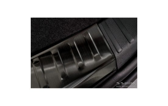 Stainless steel inner bumper protector suitable for Skoda Kodiaq 2017-2021 & Facelift 2021- 'Ribs', Image 4