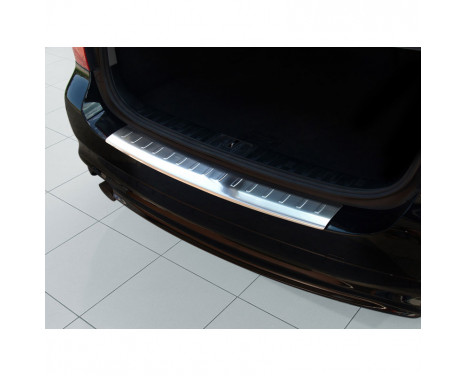 Stainless steel rear bumper protector BMW 3-series E91 2008-2012 'Ribs', Image 2