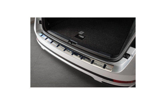 Stainless steel rear bumper protector for Skoda Superb III Combi 2015-2023 incl Scout, Image 4