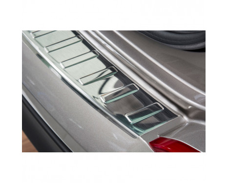 Stainless steel rear bumper protector Hyundai Tucson 2015- 'Ribs', Image 3