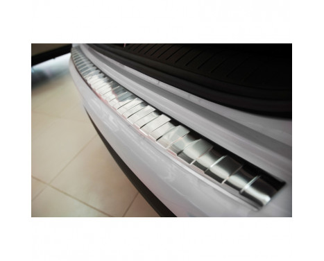 Stainless steel rear bumper protector Kia Sportage IV 2016- 'Ribs', Image 5