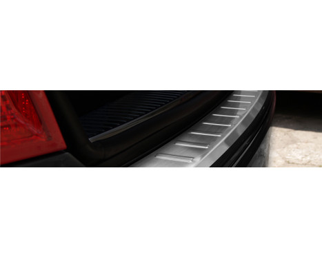 Stainless steel rear bumper protector Mercedes C-Class W204 2007-2011 'Ribs', Image 3