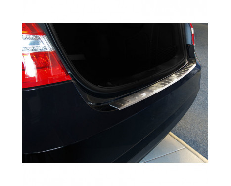 Stainless steel rear bumper protector Mercedes E-Class W212 Sedan 2009- 'Ribs', Image 3