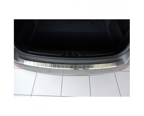 Stainless steel rear bumper protector Skoda Superb Combi 2013-2015 'Ribs', Image 2