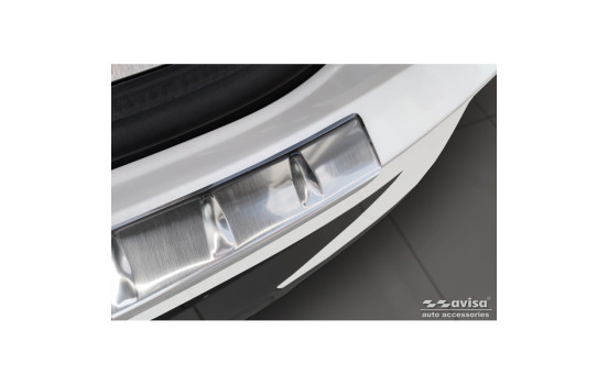 Stainless Steel Rear Bumper Protector suitable for BMW X4 G02 FL 2021 - with M-Package 'Ribs', Image 4