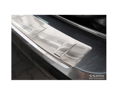 Stainless steel rear bumper protector suitable for Volkswagen Caddy V 2020- 'Ribs', Image 3