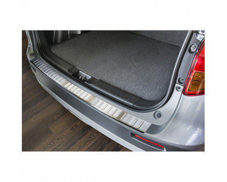 Stainless steel rear bumper protector Suzuki Vitara II 2015- 'Ribs'