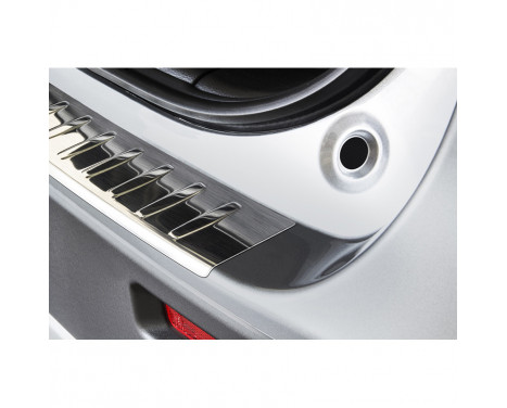 Stainless steel rear bumper protector Suzuki Vitara II 2015- 'Ribs', Image 2