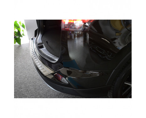 Stainless steel rear bumper protector Toyota RAV4 2015- 'Ribs', Image 2