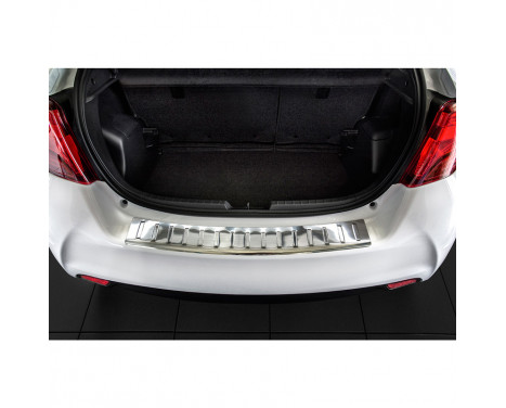 Stainless steel rear bumper protector Toyota Yaris III Facelift 2014- 'Ribs', Image 2